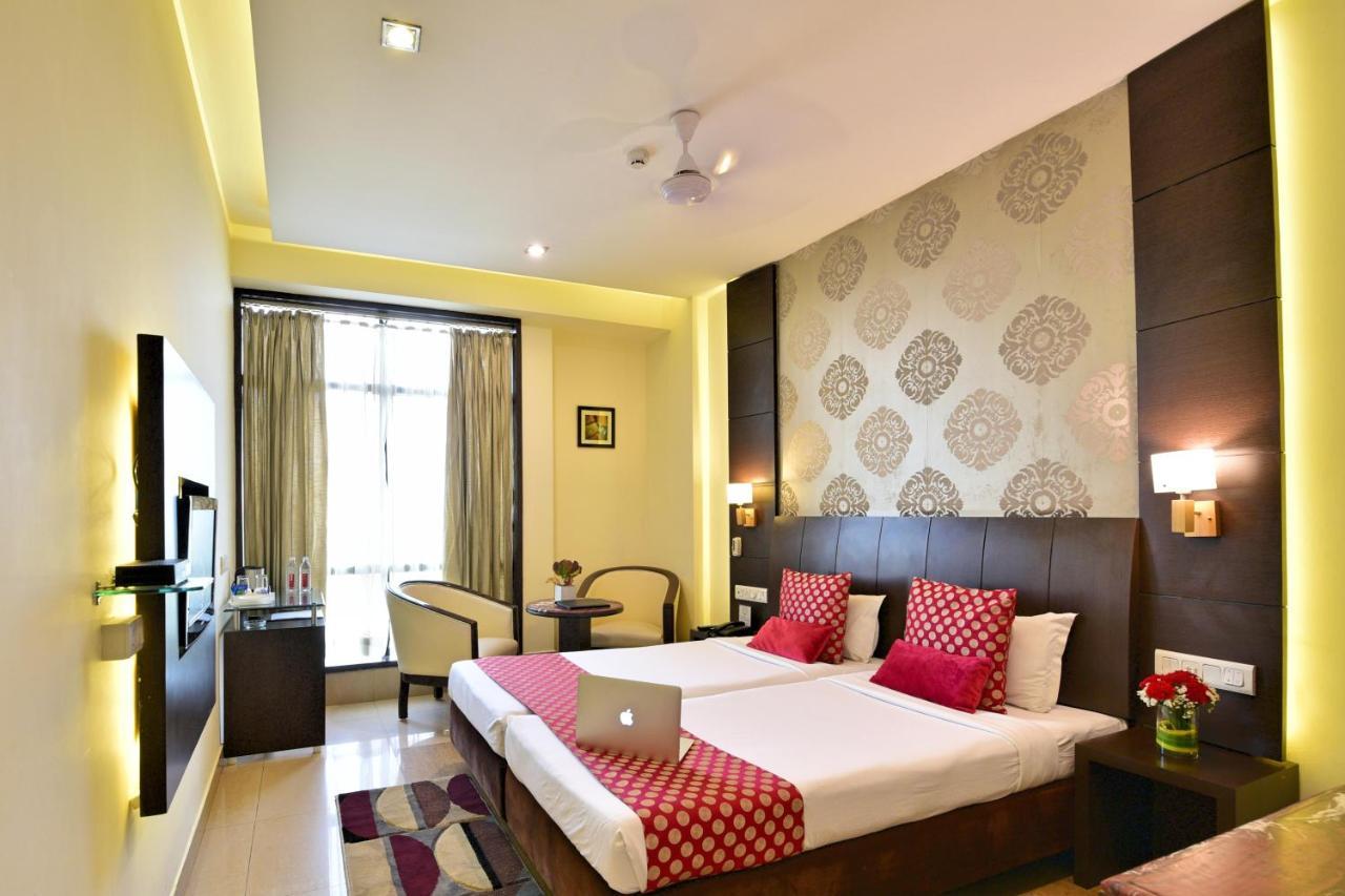 Hotel Surya Plaza Кота Екстериор снимка
