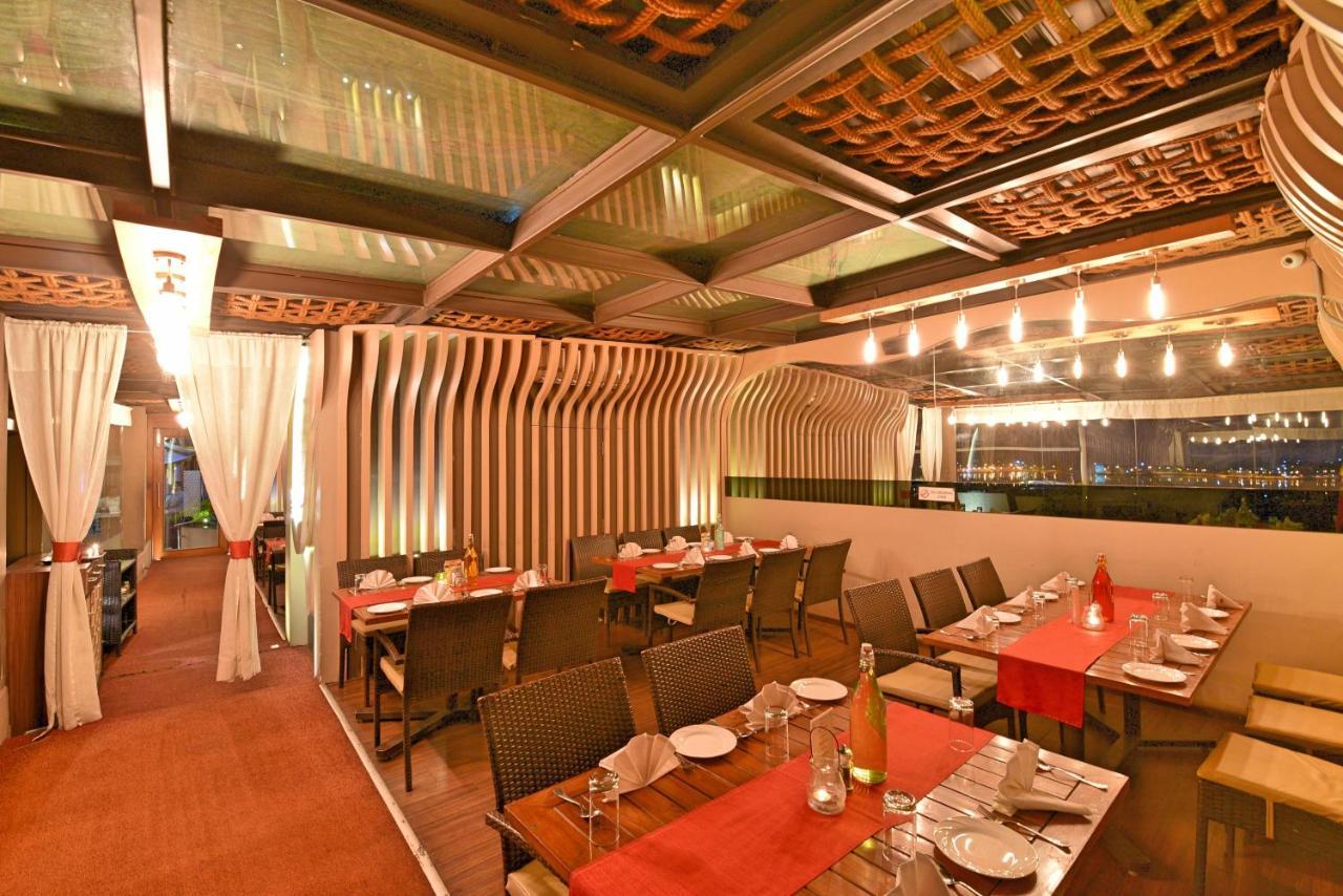 Hotel Surya Plaza Кота Екстериор снимка