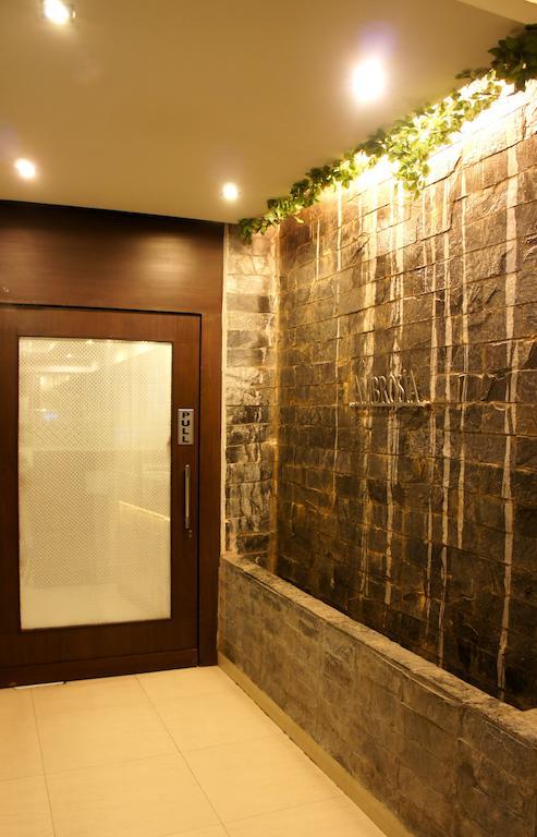 Hotel Surya Plaza Кота Екстериор снимка