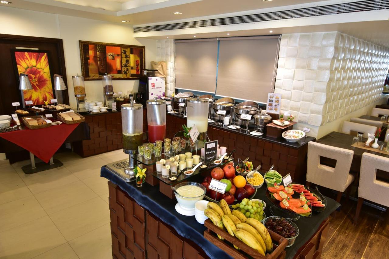 Hotel Surya Plaza Кота Екстериор снимка