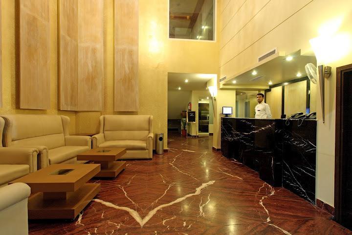 Hotel Surya Plaza Кота Екстериор снимка